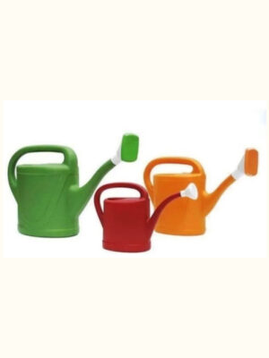 La Matri regadera plástica es perfecta para el riego de las plantas de nuestro jardín y huerta, viene en distintas capacidades.